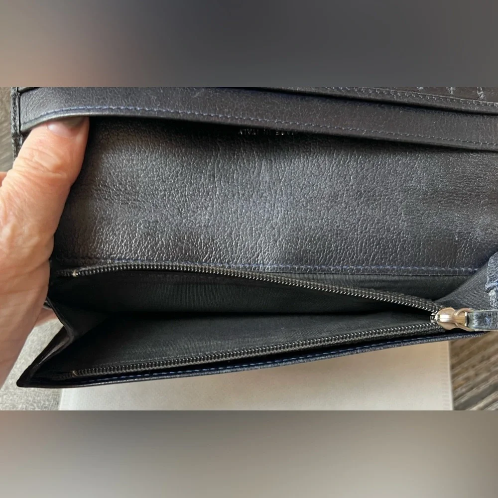 CHANEL Camellia Coco Black Leather Bifold Long Wallet - Picture 9 of 16